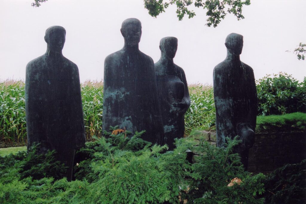 Four mourning figures by Professor Emil Kreiger, 1956.