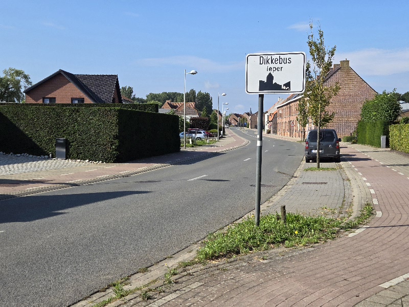 Dikkebus (Dickebusch) town sign.