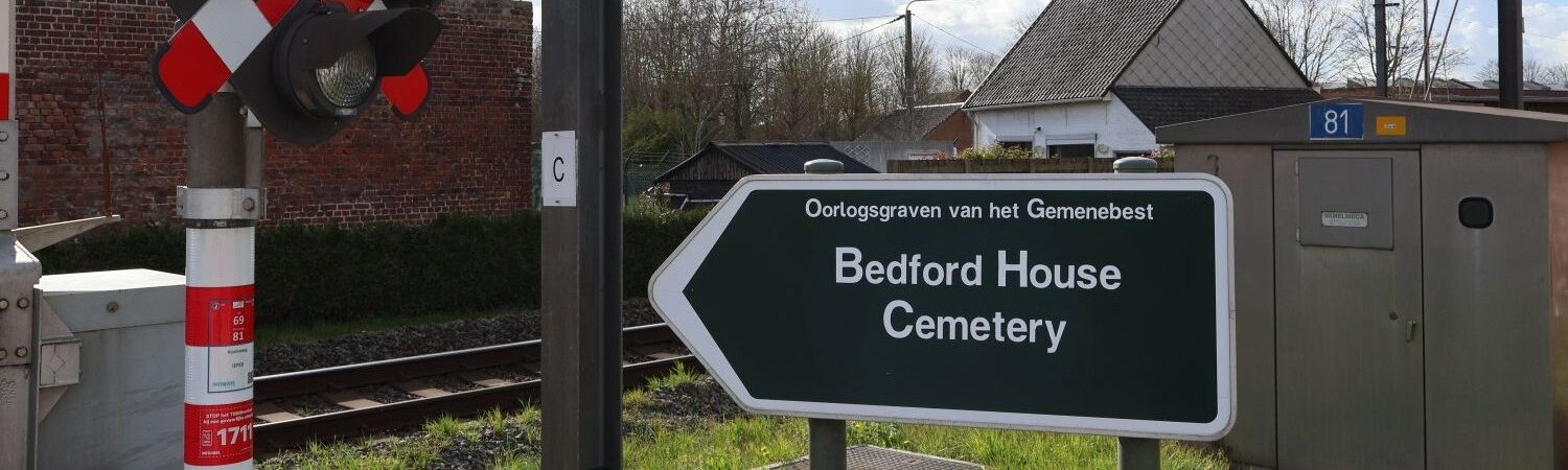 Bedford House directional sign.